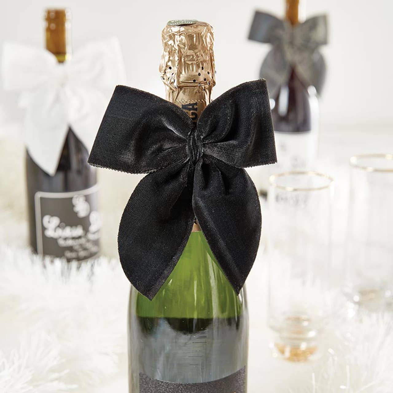 Wine Bottle Bow - Black: Spot Clean Only / Velvet, Cardboard
