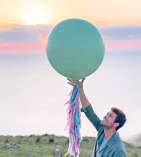 Balloon Garland, Fringed balloon tail 75cm