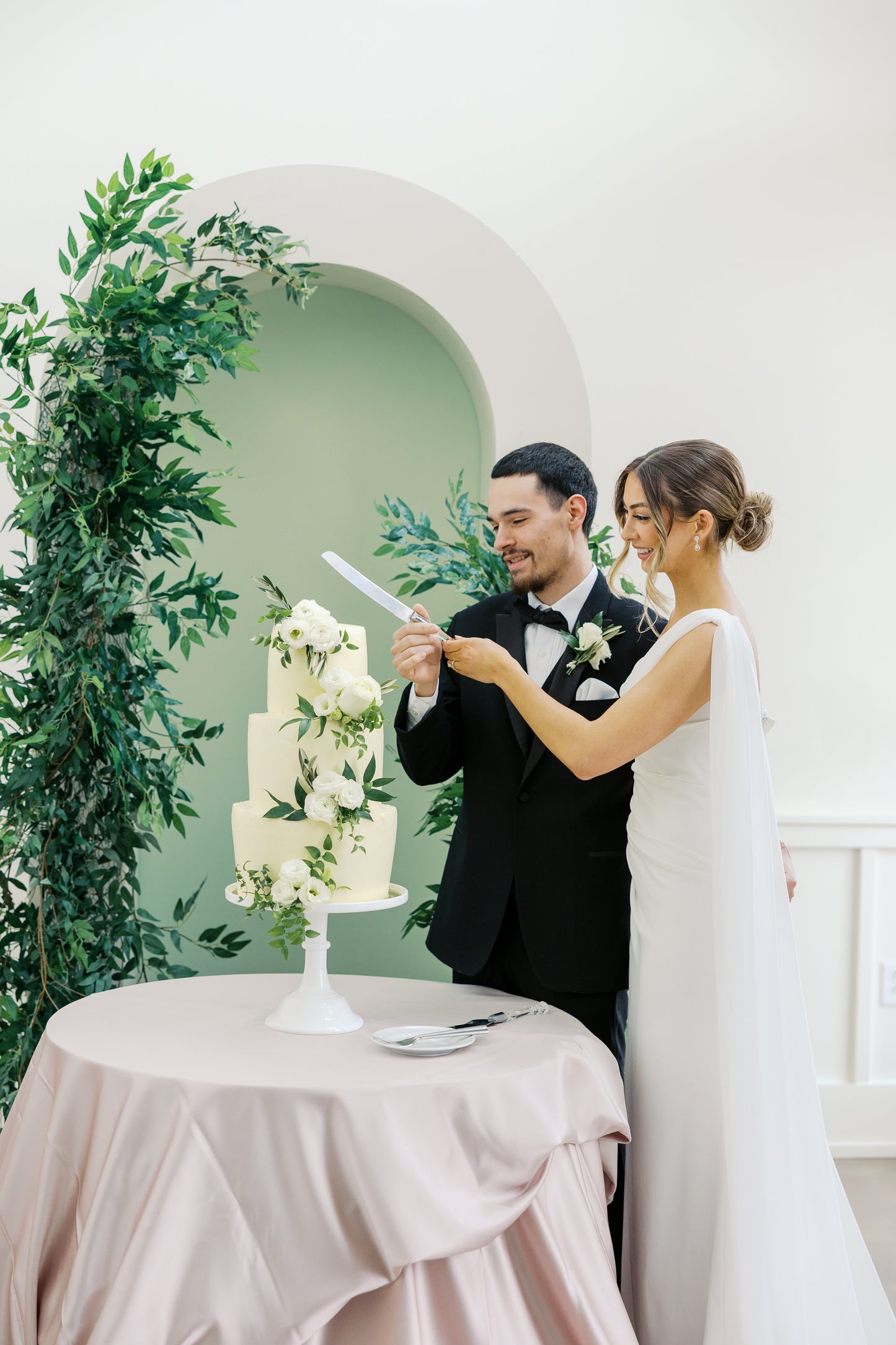 Arch Backdrop - Rental