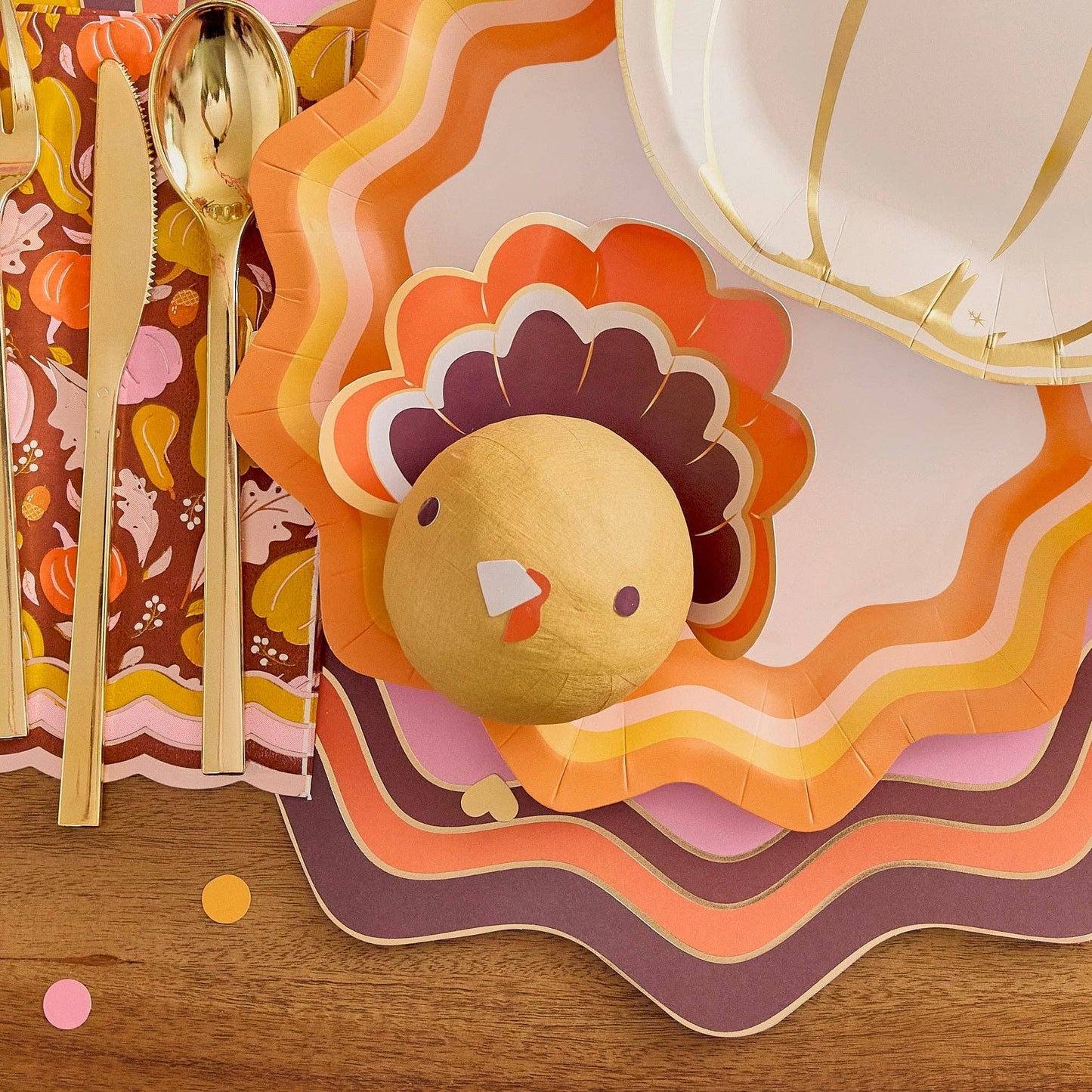 GOURDGEOUS GATHERINGS TABLE RUNNER